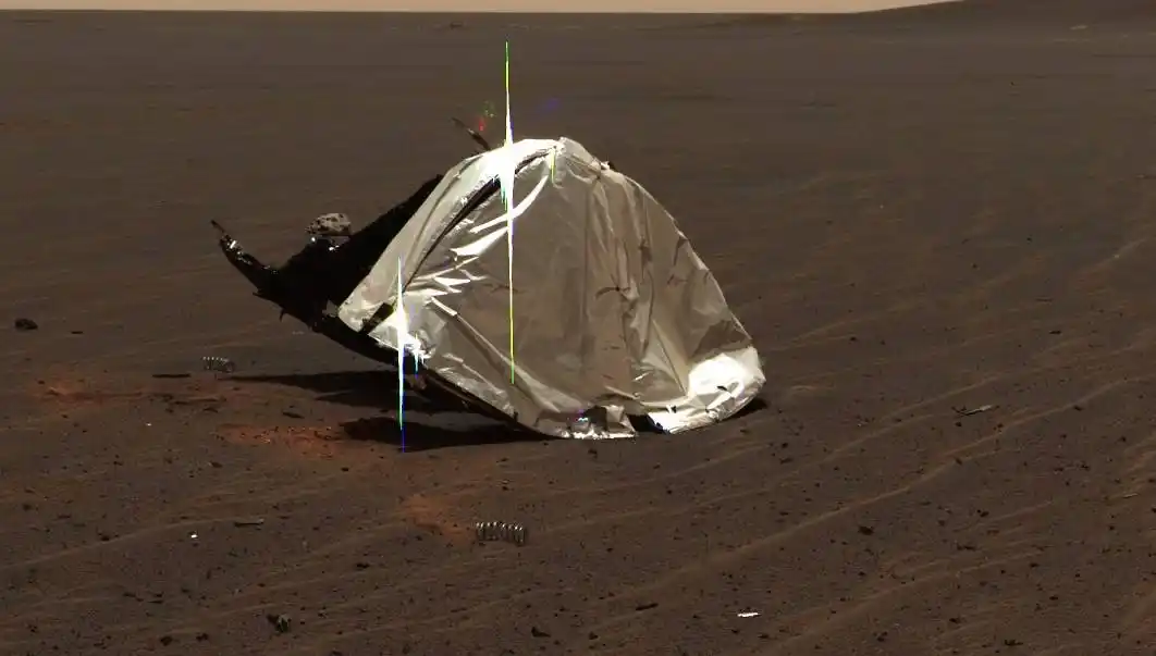 Róvers de la NASA dejan toneladas de basura en Marte
