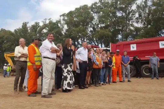 Macri y Vidal recorrieron obras en la ruta nacional 5 