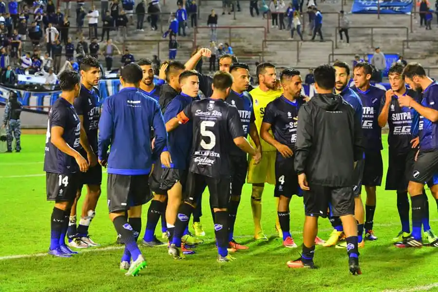 Empezó el Octogonal con un empate