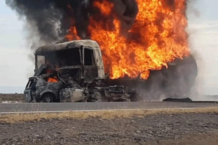 Accidente fatal en la Ruta 60: explotó un camión cisterna de YPF y murieron dos personas