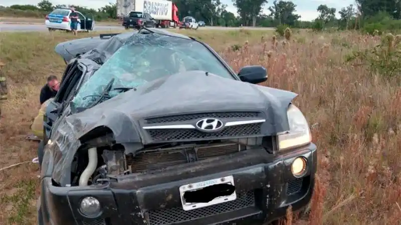Murió una niña de dos años tras el vuelco de un auto sobre Autovía Artigas