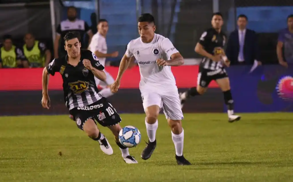 Estudiantes (BA) lo ganó en los penales