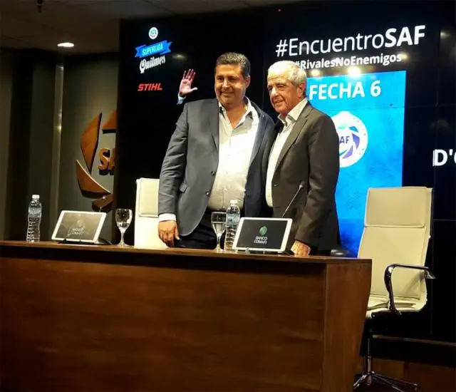 El Superclásico se dio un abrazo en contra de la violencia