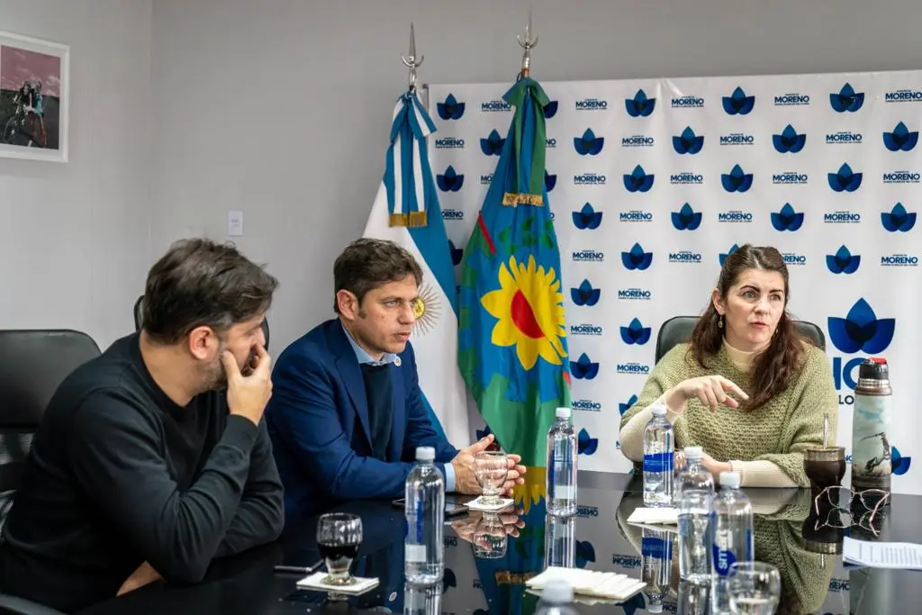 El Gobernador y su jefe de Asesores se reunieron con la intendenta Mariel Fernández en Moreno.