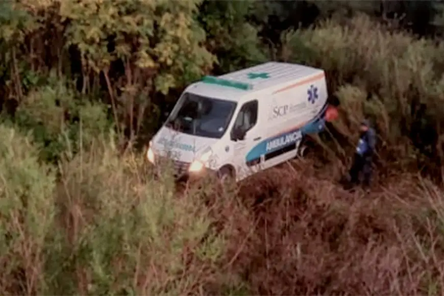 Una ambulancia sufrió un despiste cuando trasladaba a dos pacientes