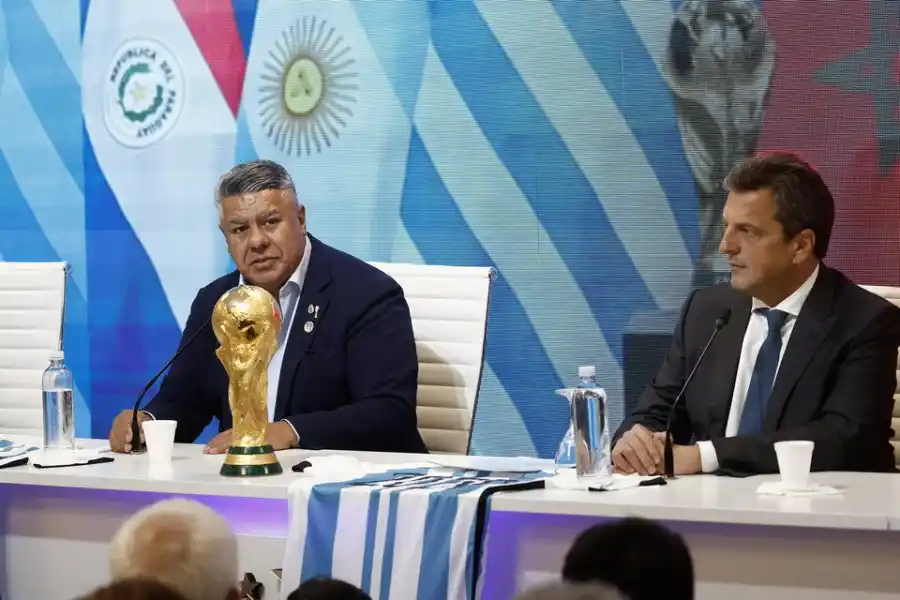 Tapia, Massa y Lammens anunciaron el partido en Argentina del Mundial 2030