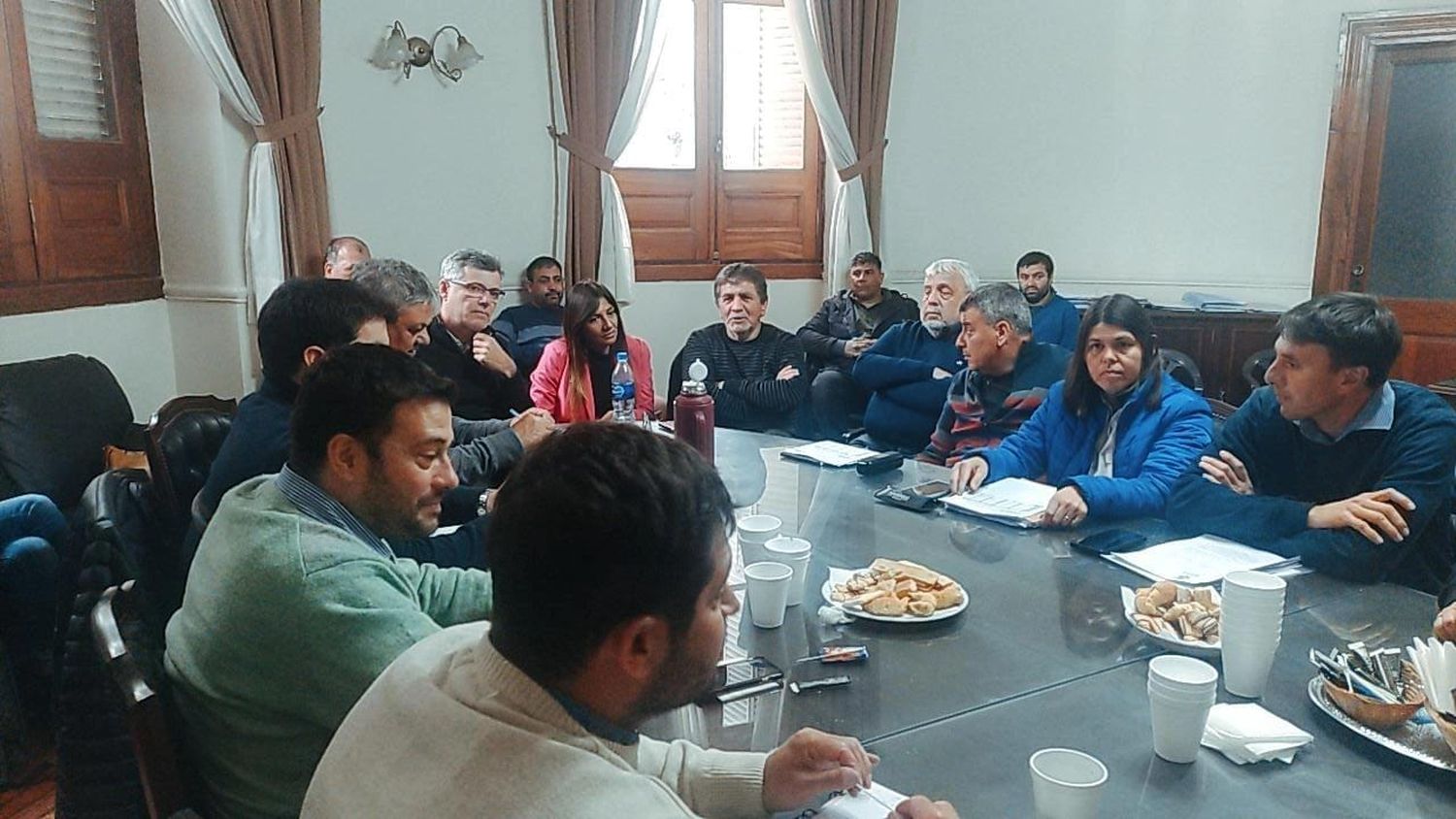 Luego de pasar la noche en la Casa Gris, los municipales irían al paro este jueves y viernes 