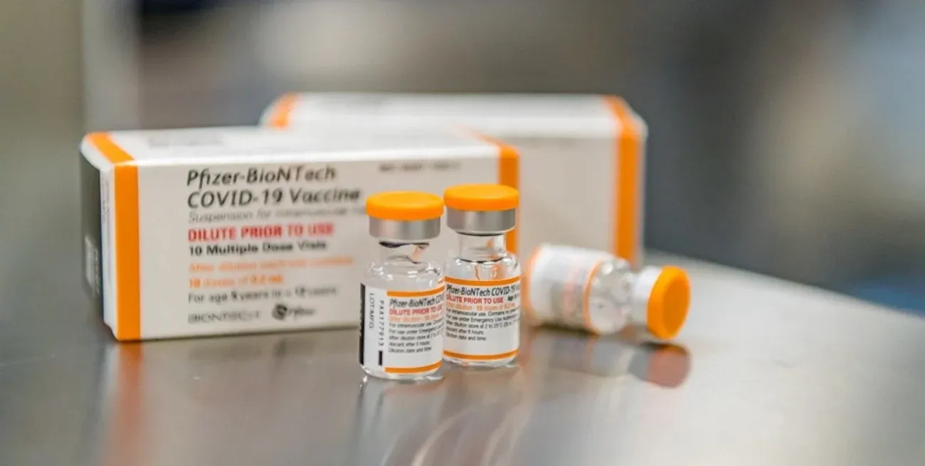 La farmacéutica publicó información sobre la relación entre su vacuna y la miocarditis