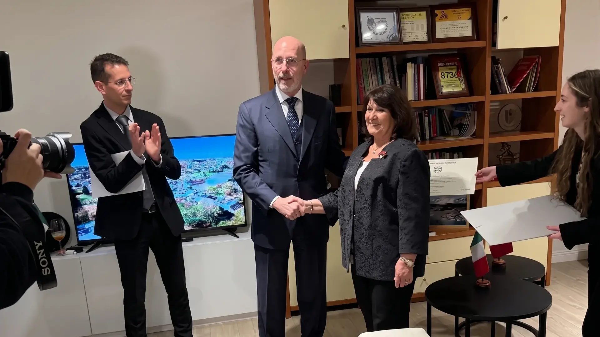 La condecoración fue entregada por el embajador de Italia en Argentina Dr. Fabrizio Nicoletti
