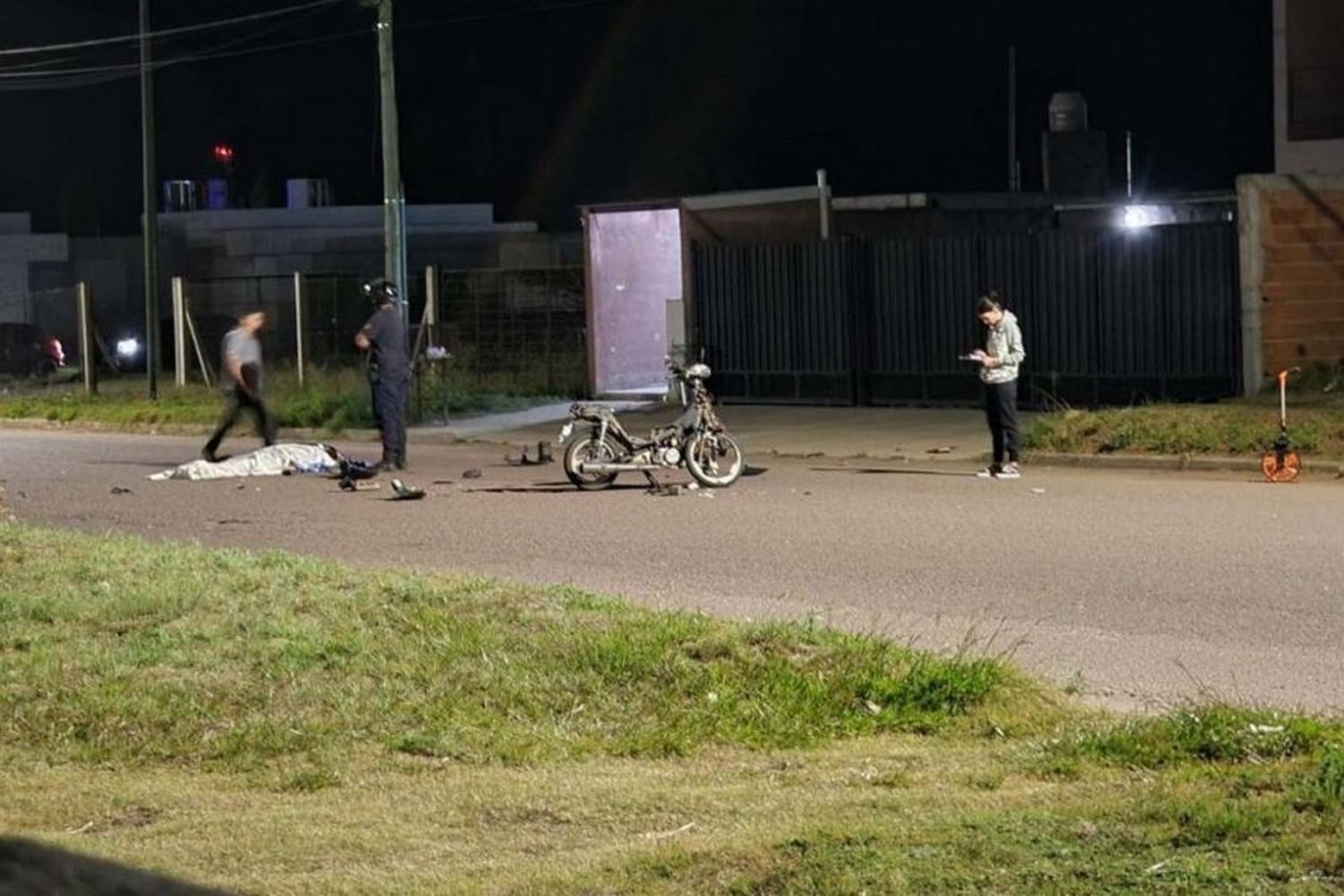 Un reconocido futbolista argentino chocó y mató a un motociclista: de quién se trata