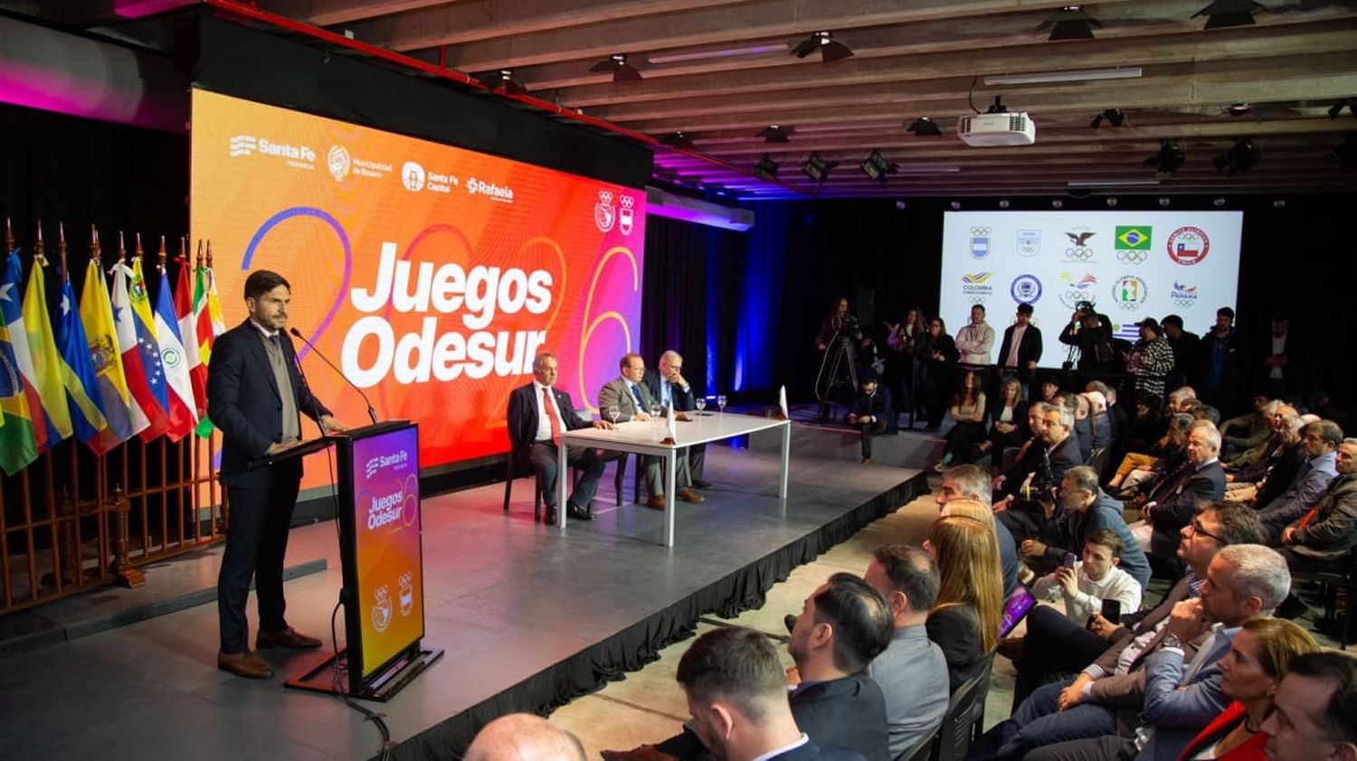 “Los valores de confraternidad, equipo, de conjunto y esfuerzo que nos identifican como provincia son los que queremos que el mundo pueda ver en Santa Fe”, aseguró el gobernador.