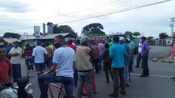 Persisten las  COLAS por GASOLINA en varios estados del país