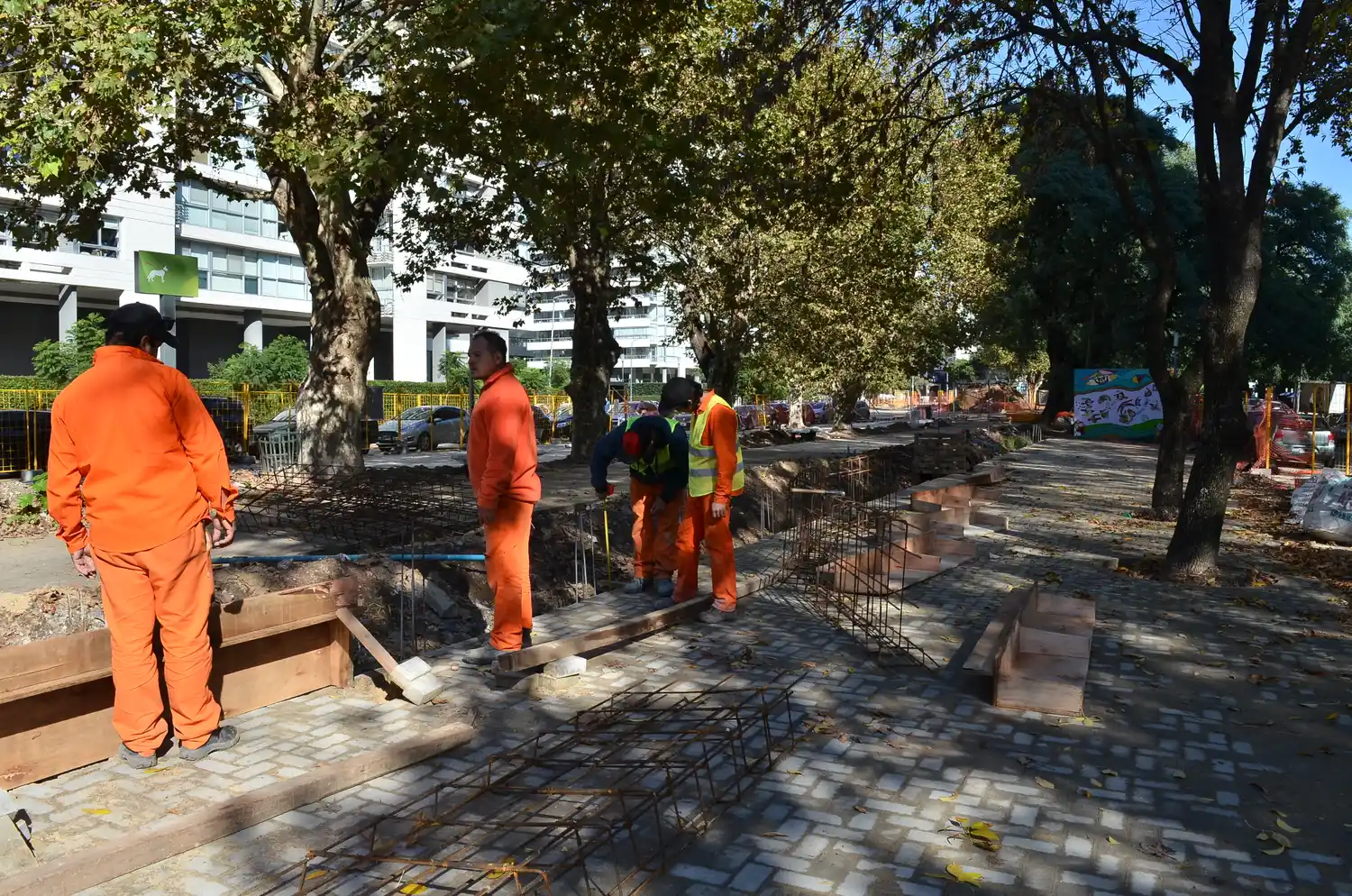 Vicente López: Vecinos y comerciantes, entusiasmados con la obra del boulevard Yrigoyen