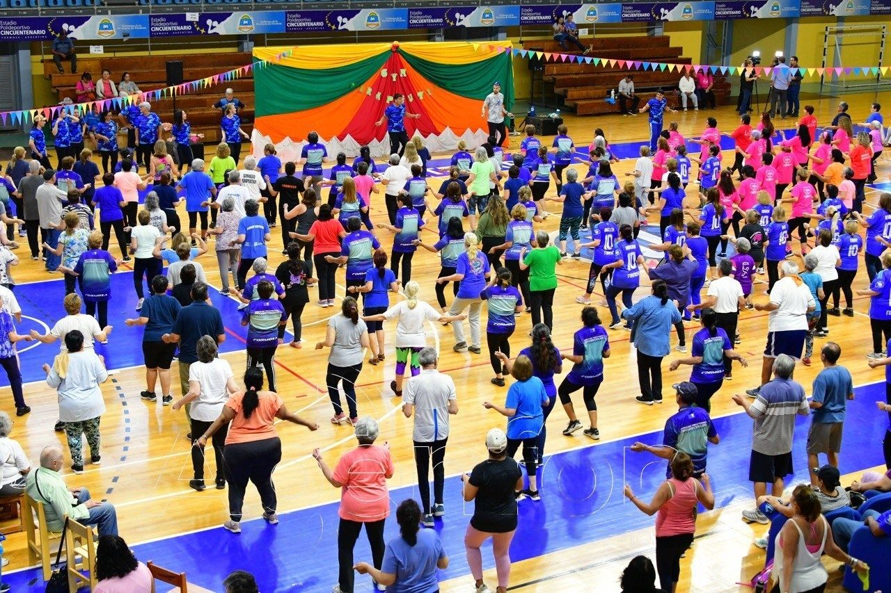 Con una masiva concurrencia, gimnasios terapéuticos cerraron el año con una gran fiesta