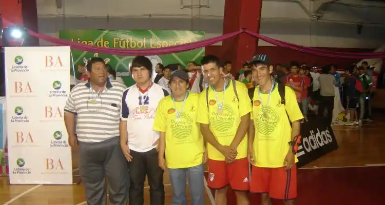 Fútbol Especial: San Pedro se quedó con el cuarto lugar