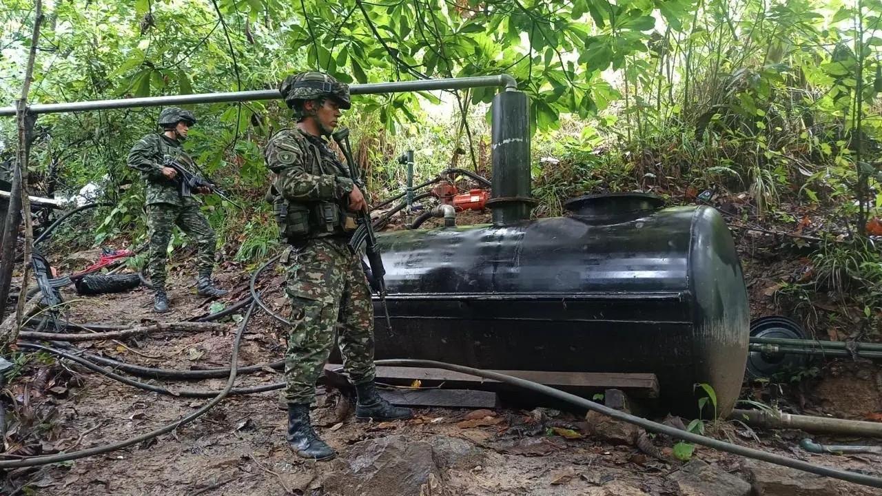 Militares colombianos en operaciones.