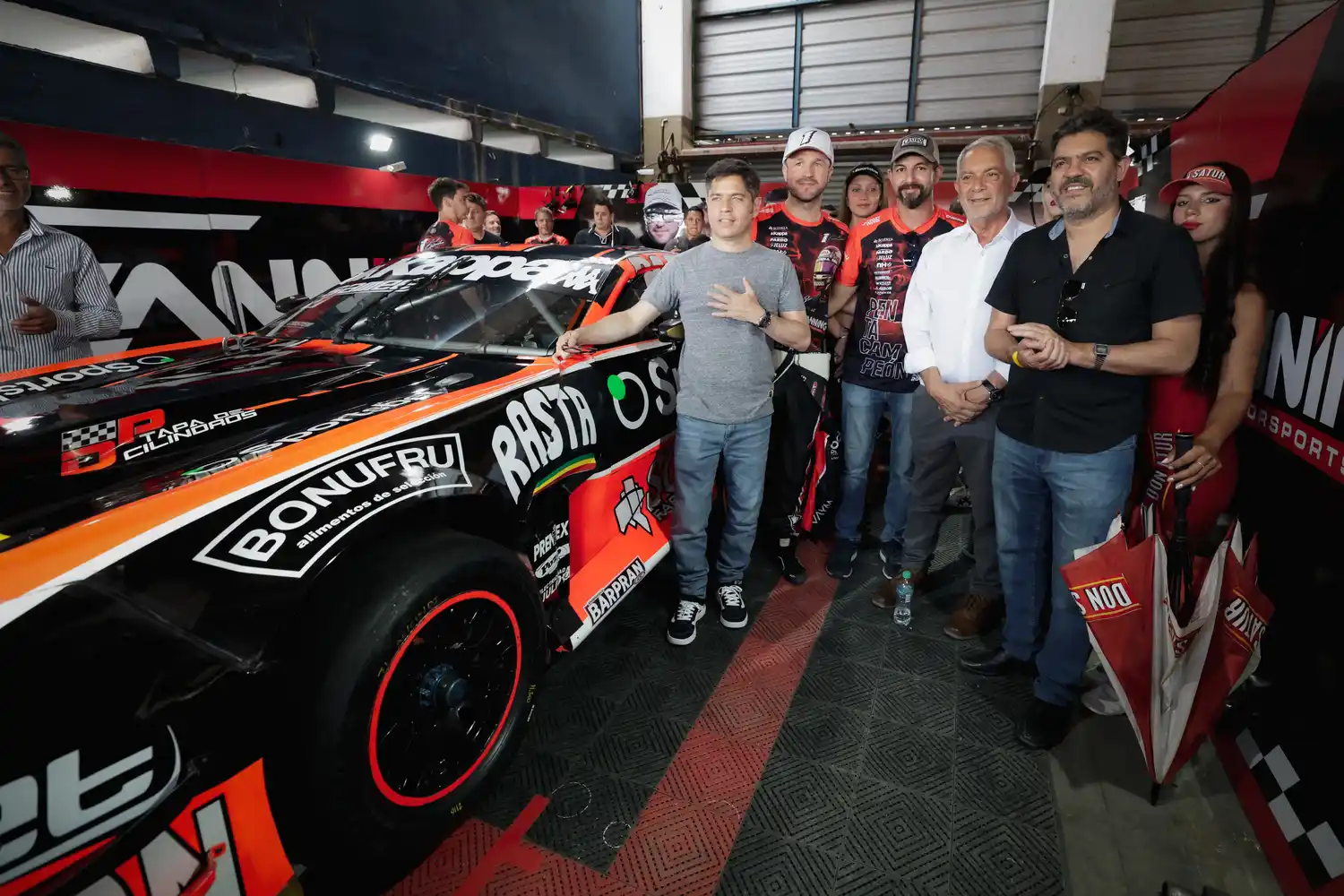 Kicillof asistió al Gran Premio Coronación del TC en La Plata