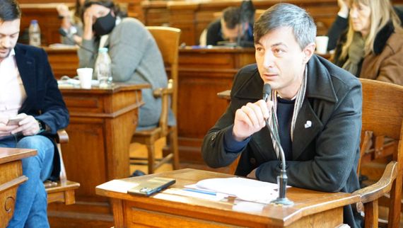 Méndez acusó a Petrantonio de estar retrasando una inversión de 100 millones de pesos