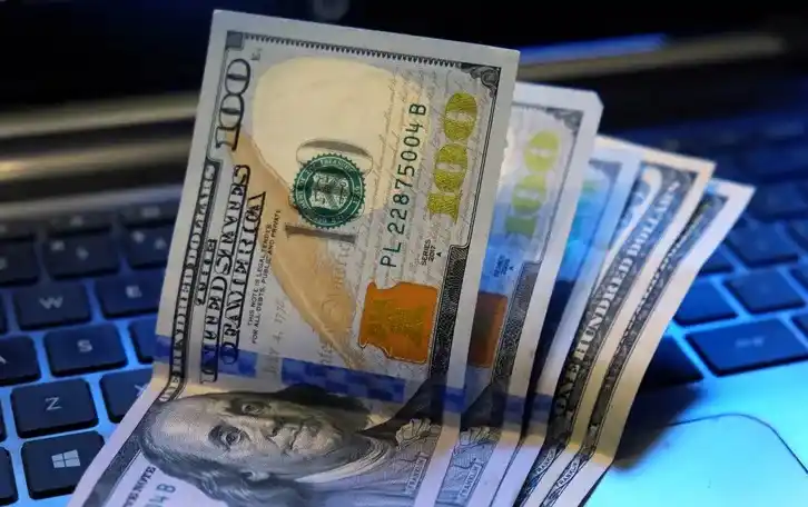 Dólar blue registra su mayor salto diario desde abril y supera los $ 550