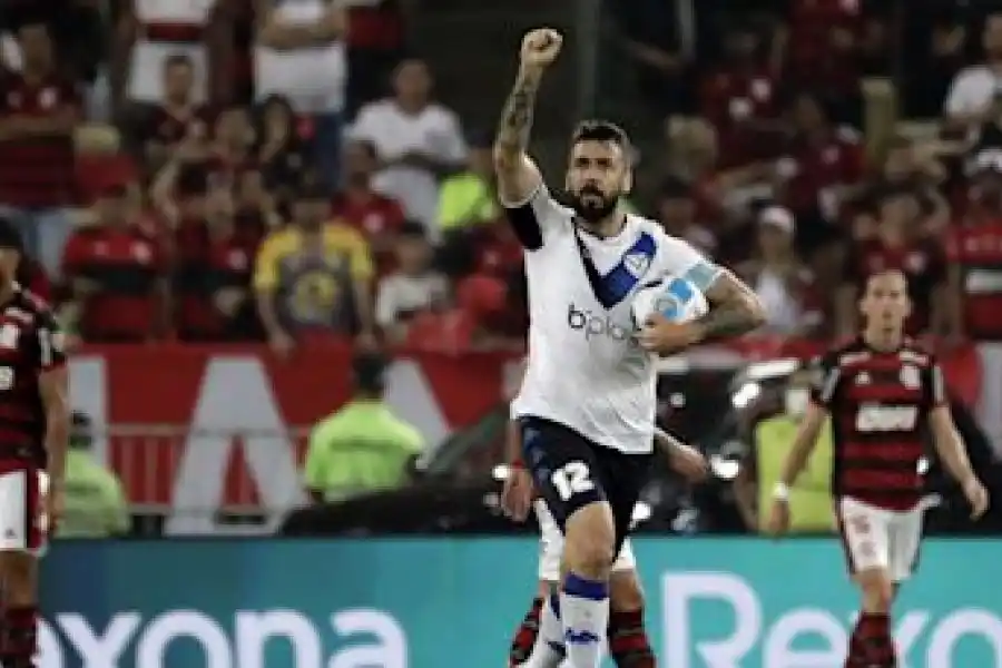 Vélez goleó en el cierre de la fecha de la LPF