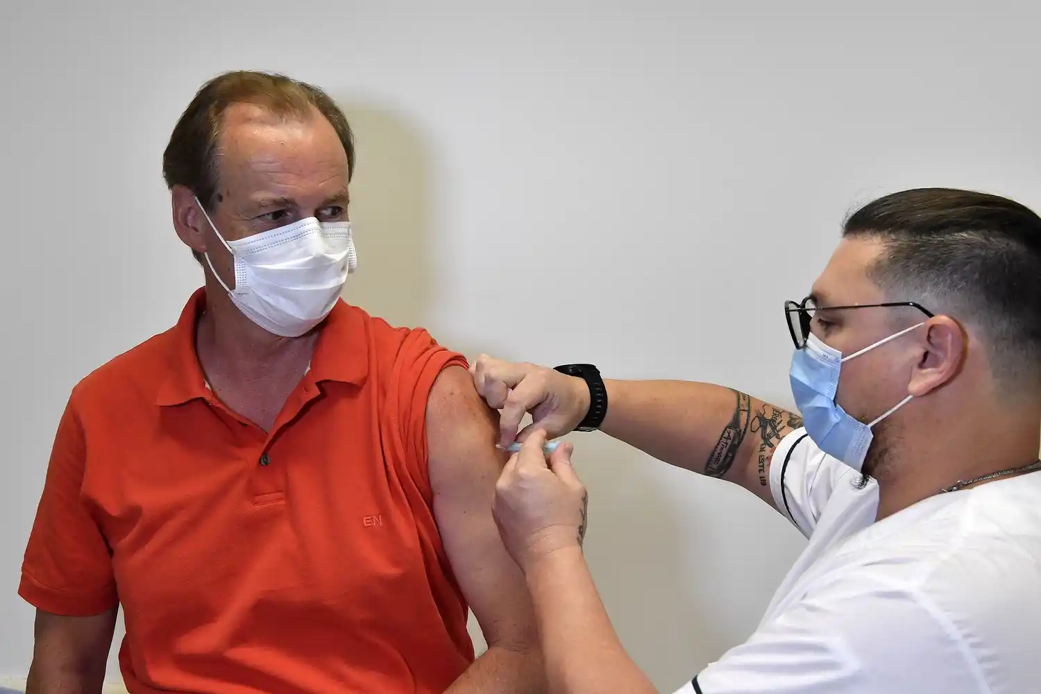 Bordet recibió una dosis de Sputnik V