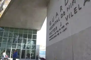 Un menor resultó herido tras chocar contra un auto mientras andaba en bicicleta