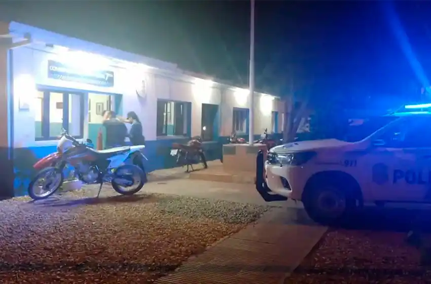 Con un palo de escoba ingresan a una casa y desvalijan a una familia de Hurlingham