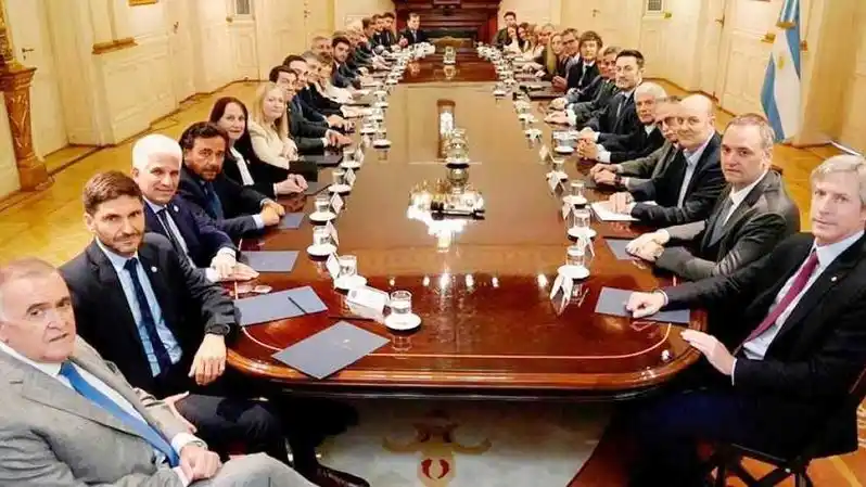 El diputado Román repudió la exclusión del 
gobernador Insfrán en la reunión con Milei