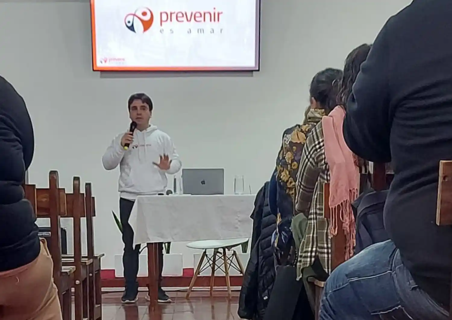Fundación Prevenir es Amar.