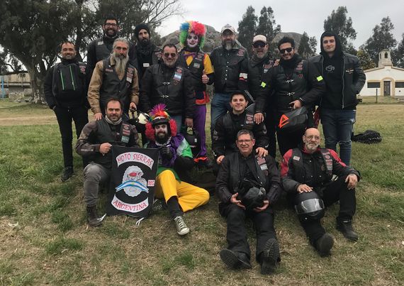 Moto Sierras organiza la tradicional caravana del Día de la Niñez con récord de golosinas para regalar
