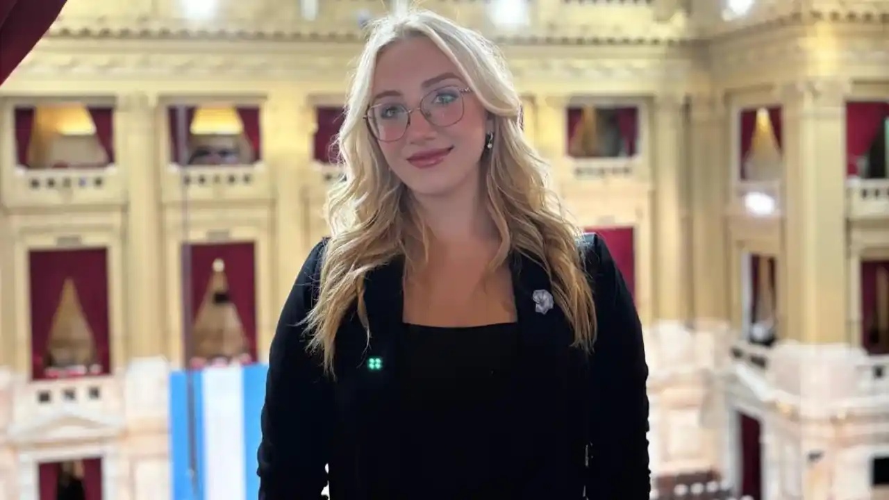 Inhabilitan por 75 años para conducir a la influencer libertaria Eugenia Rolón