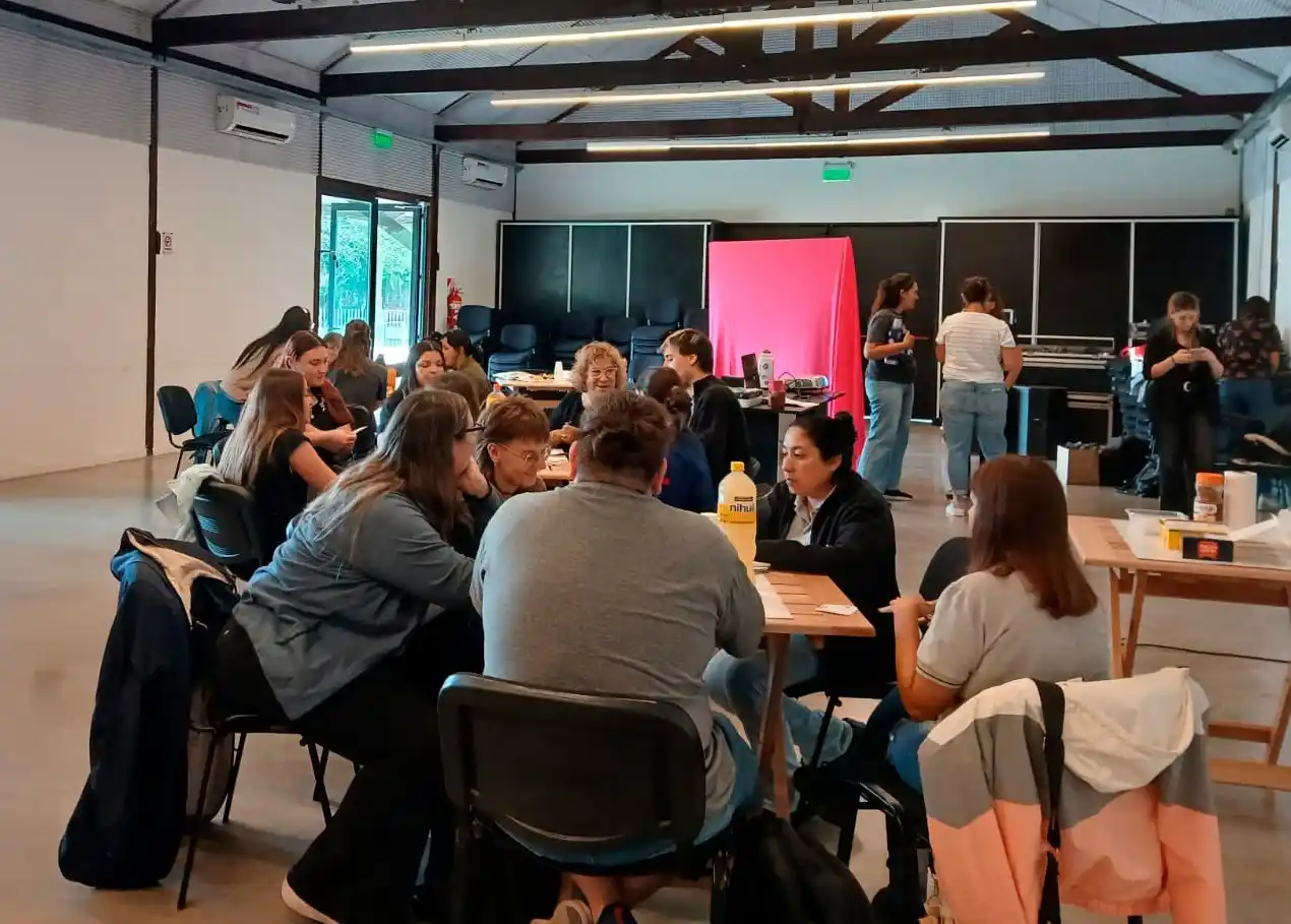 Primer encuentro con equipos docentes del Programa de Acompañamiento y Refuerzo de Trayectorias Educativas