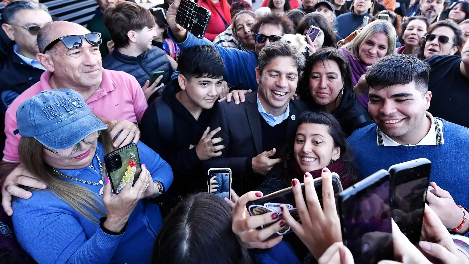 En su gira por Córdoba, Kicillof volvió a cuestionar a Milei.