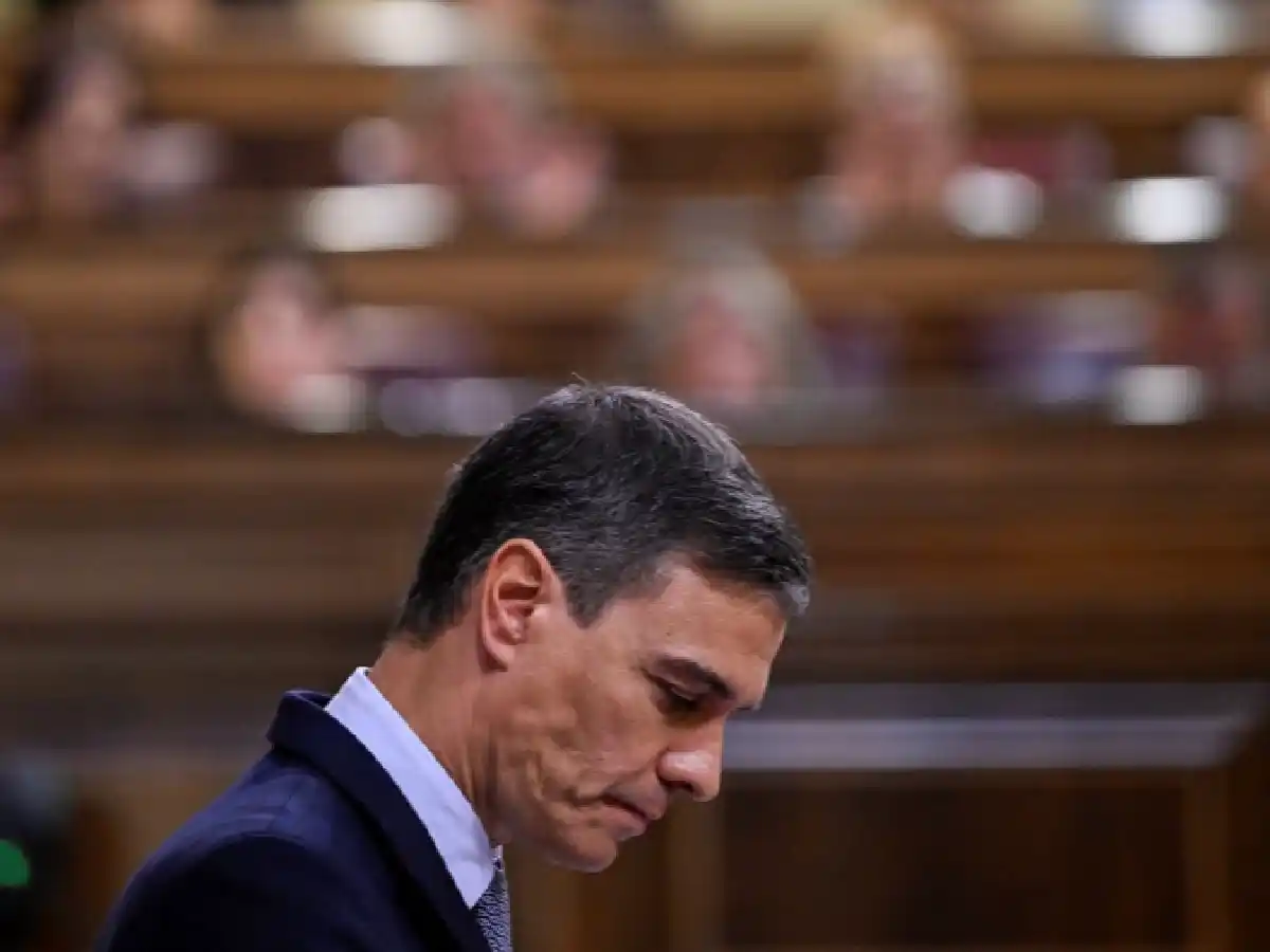 España: Sánchez anunció impuestos a ganancias extraordinarias de financieras y energéticas