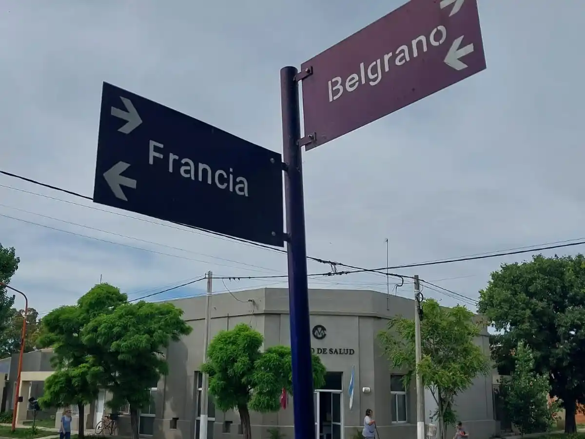 Hasta el día de hoy, Cascallares sólo tiene señalizadas las calles por sus nombres. Con la reglamentación de la nueva ordenanza llegará numeración