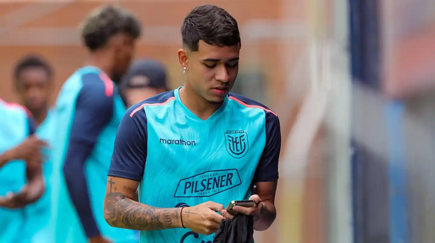 Bomba en el mercado de pases: River acordó con Chelsea el préstamo de Kendry Páez, la nueva joya de Ecuador
