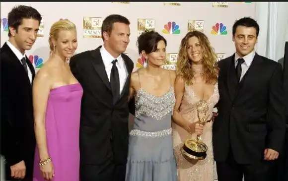 Fans chinos de «Friends» frustrados con censura que eliminó a Lady Gaga y BTS