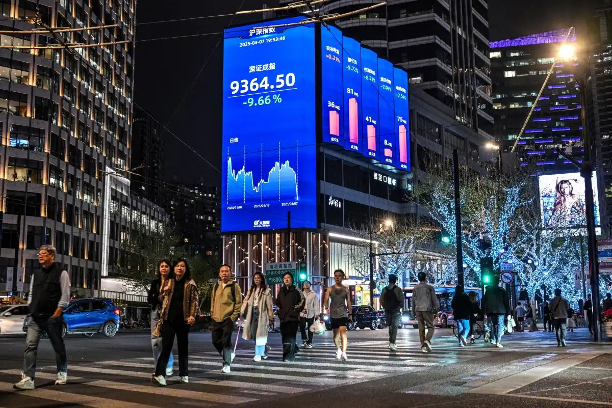 TRUMP VA CON TODO: aranceles adicionales de EE.UU. a China podrían alcanzar el 104%