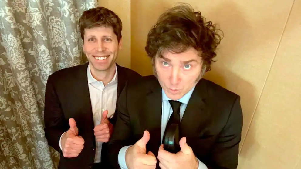Sam Altman, creador de ChatGPT, junto a Javier Milei durante la reunión que mantuvieron en San Francisco en mayo del año pasado