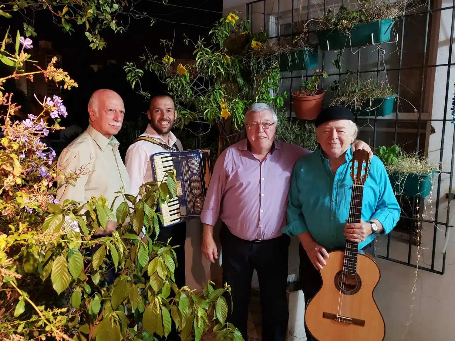 Llevan 60 años ininterrumpidos abrazados a nuestra música