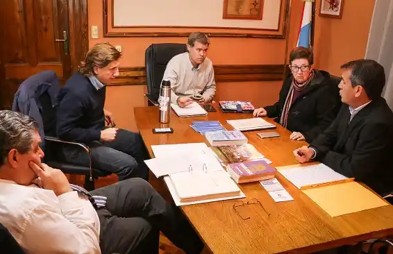 Antes de viajar a Cancillería Piaggio recibió a la Asamblea Ambiental