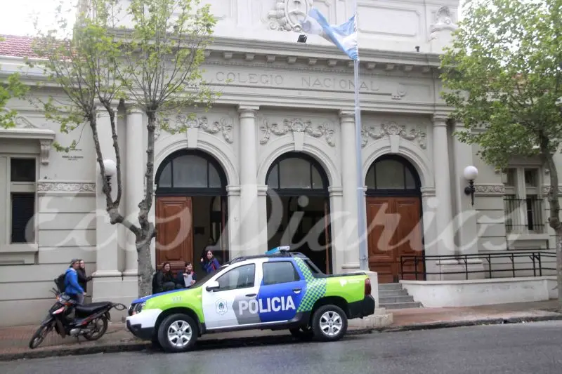 Falsa amenaza de bomba en una escuela