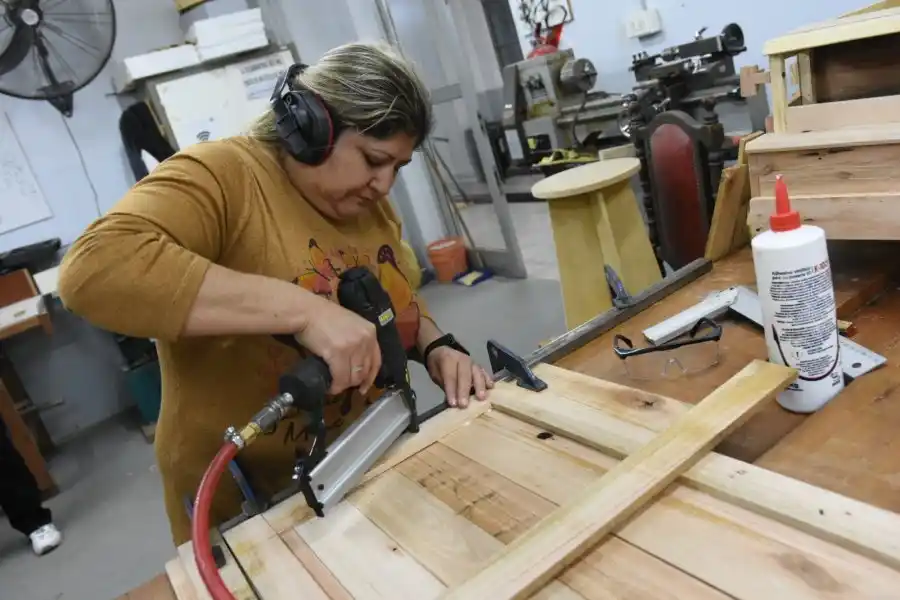 El Centro de Formación Profesional está preparando mujeres que van a tener salida directa al mundo laboral