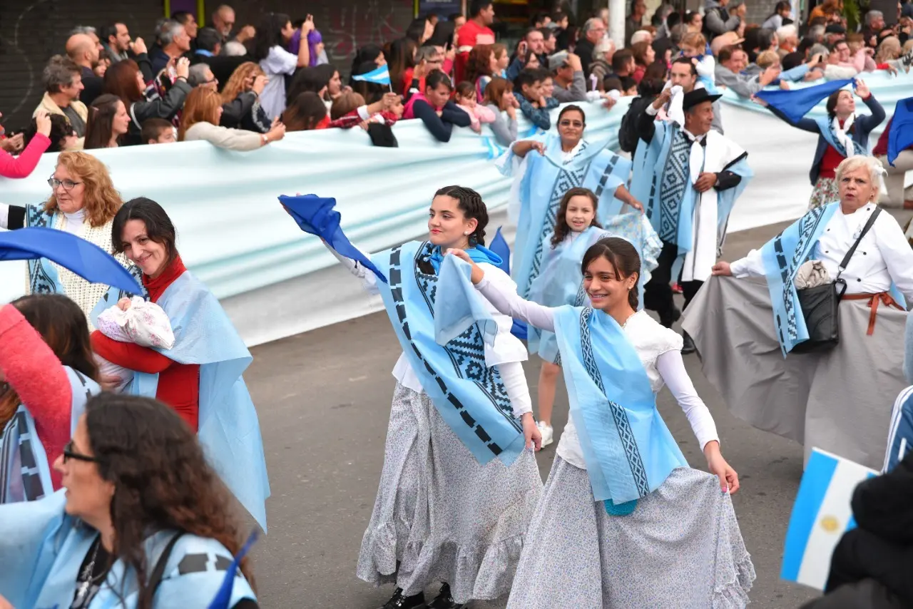 Ituzaingó: Desfile cívico-militar para homenajear a San Martín