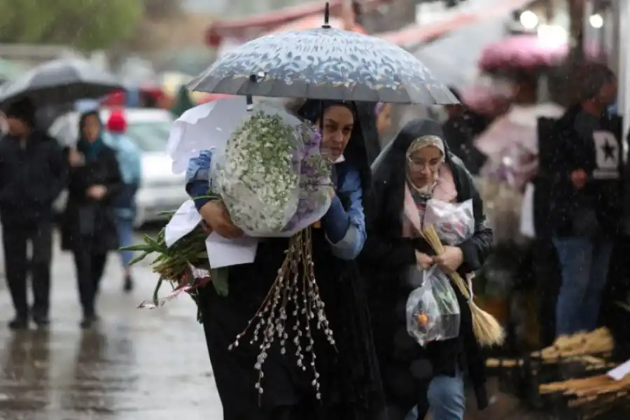 Irán instala cámaras para identificar y sancionar a mujeres que salgan a la calle sin el velo