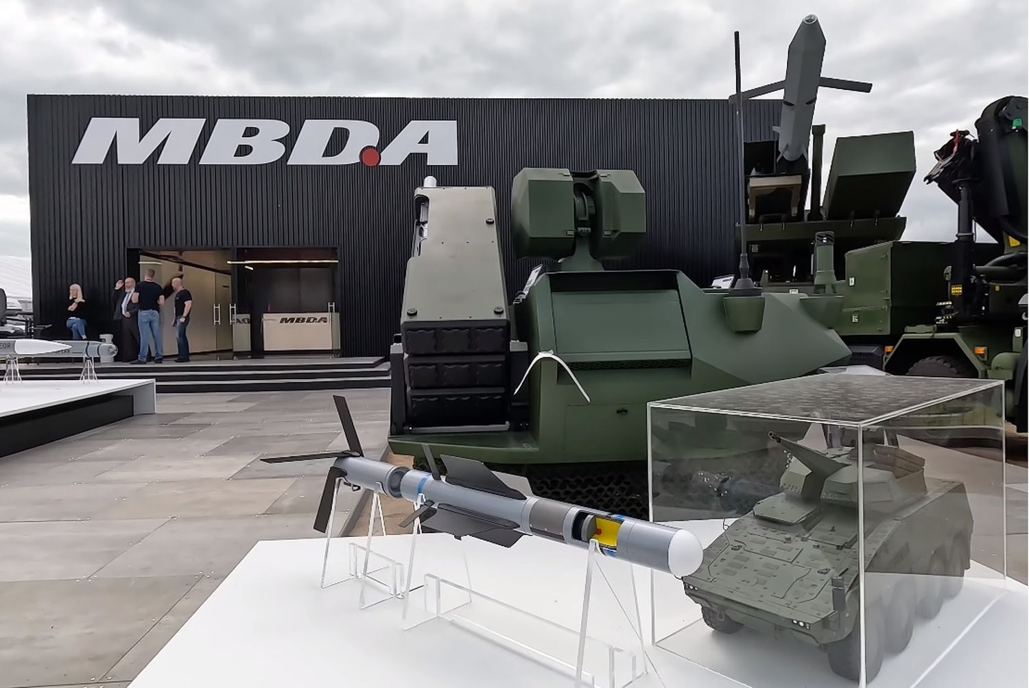 Rheinmetall and MBDA team up to combat drones, integrating SADM missiles into Skyranger 30 turrets