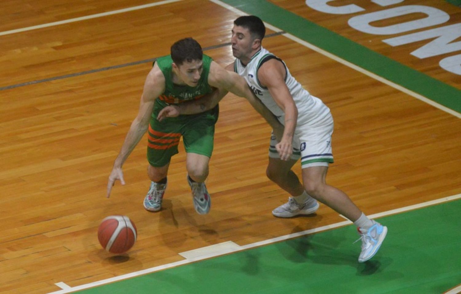 Yarza aportó 18 puntos. (Foto de prensa de Estudiantes).