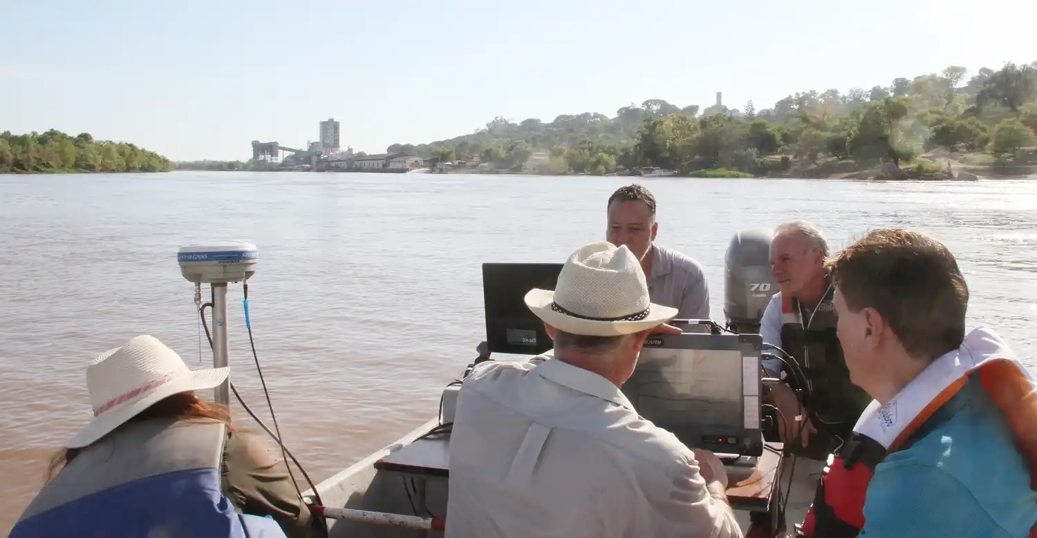 Comenzaron tareas de estudio para el calado del puerto