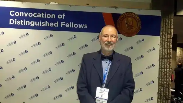 El psiquiatra Zarra, distinguido por la Sociedad Científica de EEEUU 