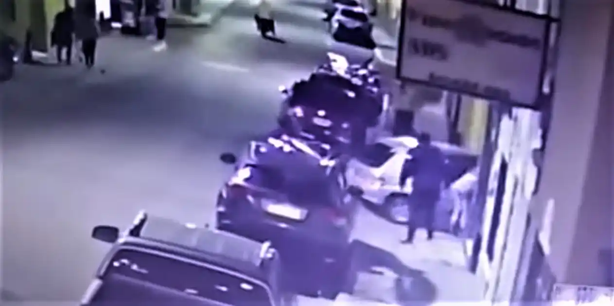 Siguen internados el conductor del auto que embistió el frente de Lux y el empleado atropellado